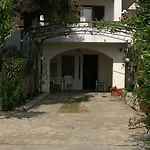 With Parking Space Mandre, Pag - 4075 Apartamento