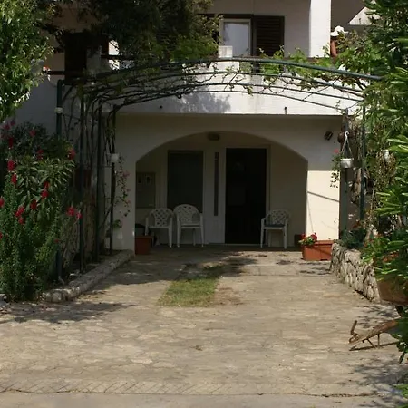 With A Parking Space Mandre, Pag - 4075 Apartamento