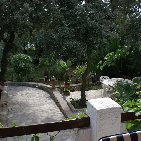 With A Parking Space Mandre, Pag - 4075 Apartamento