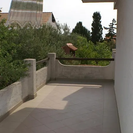 With A Parking Space Mandre, Pag - 4075 Apartamento