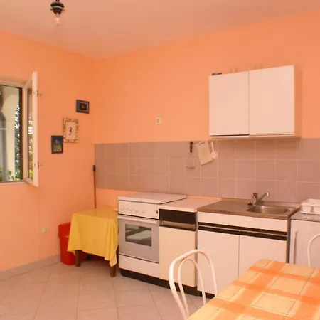 With A Parking Space Mandre, Pag - 4075 Apartamento *
