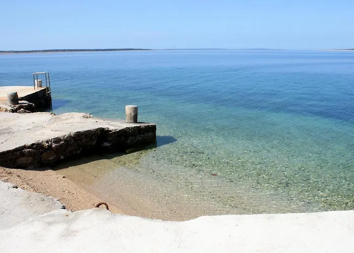 Apartment With Parking Space Mandre, Pag - 4075 *