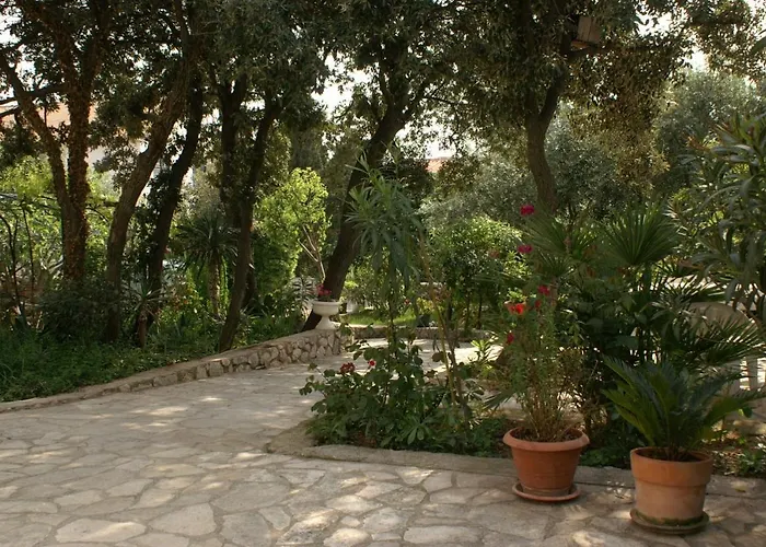 Apartman With Parking Space Mandre, Pag - 4075 *